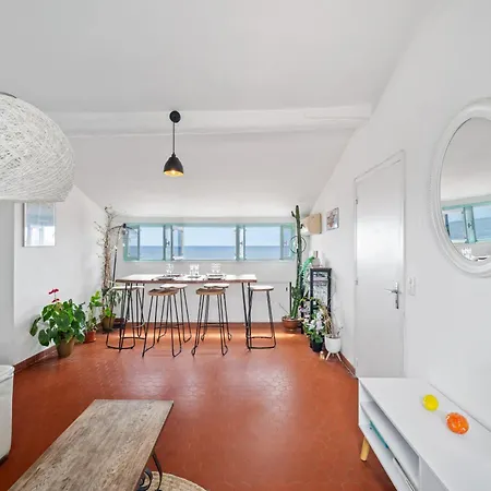 3 Pieces Avec Vue Sur Le Bastion 芒通