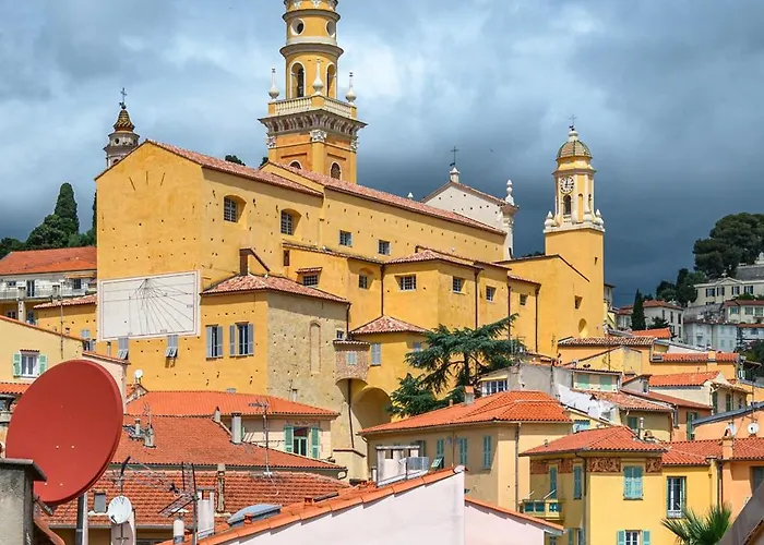 3 Pieces Avec Vue Sur Le Bastion * Menton