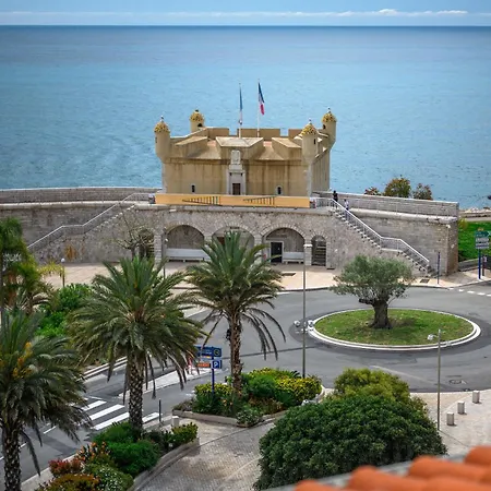 3 Pieces Avec Vue Sur Le Bastion