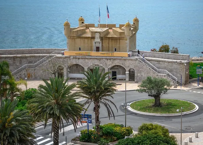 3 Pieces Avec Vue Sur Le Bastion