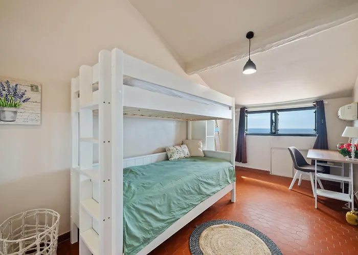 3 Pieces Avec Vue Sur Le Bastion *