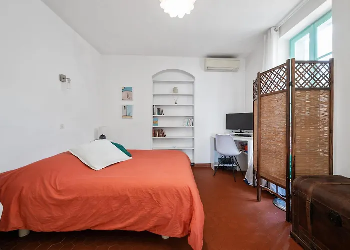 3 Pieces Avec Vue Sur Le Bastion 芒通